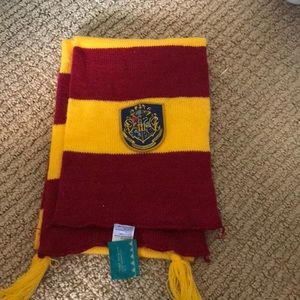 Hog warts scarf